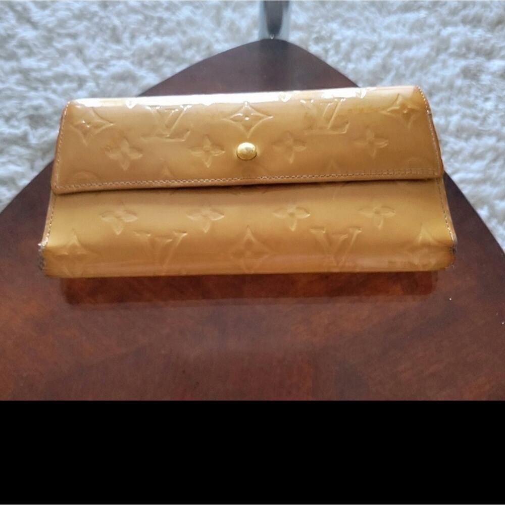 Y2K Louis Vuitton Wallet VERNIS 7.5x4.5 YELLOW 3 Fold Organize Slot‎ Snap Pocket